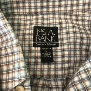 JOS a Bank men’s large shirt